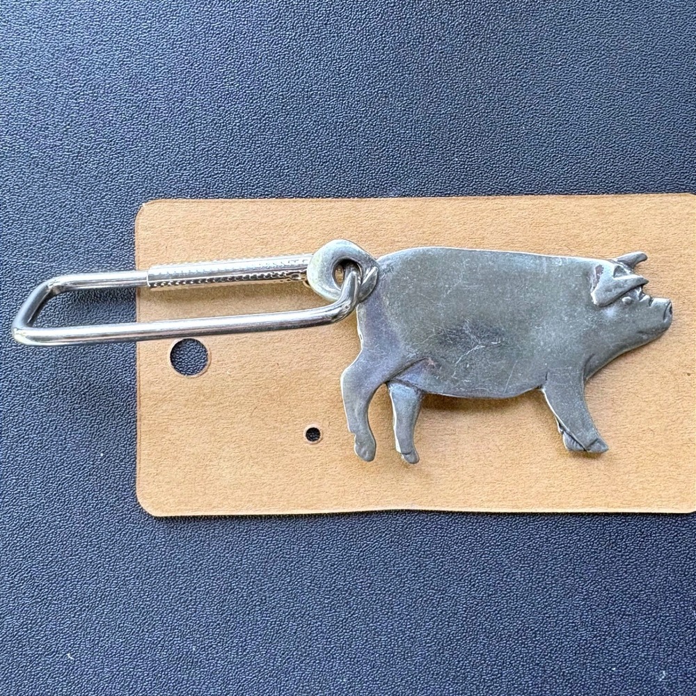 Vintage 1984 Seagull Pewter Pig Keychain Canada Animal Farmhouse Silver Tone